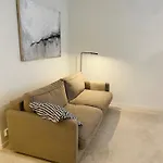 Peaceful House With Own Sauna, Free Parking Daire *