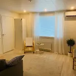 Peaceful House With Own Sauna, Free Parking Daire