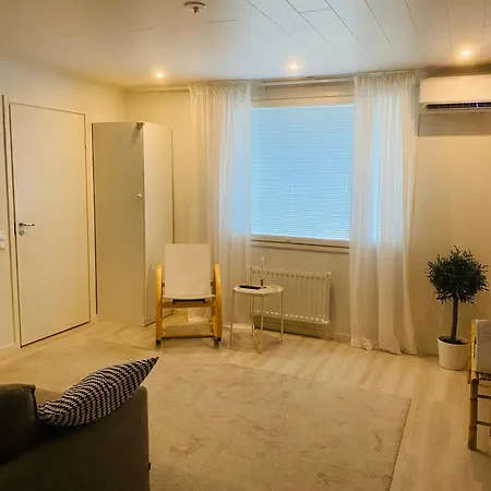 Peaceful House With Own Sauna, Free Parking Apartment
