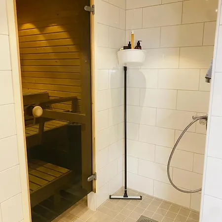 Peaceful House With Own Sauna, Free Parking *