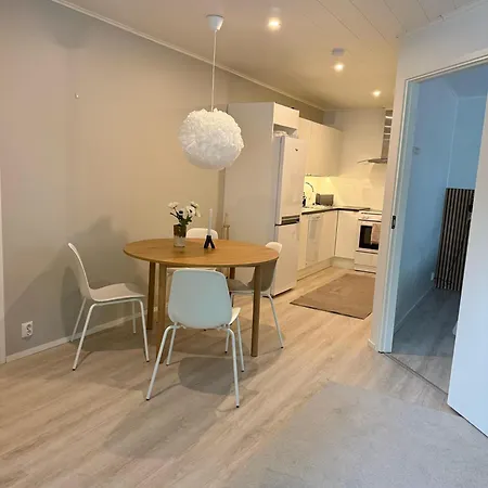 Peaceful House With Own Sauna, Free Parking Apartment *