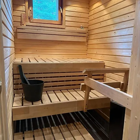 Apartment Peaceful House With Own Sauna, Free Parking *